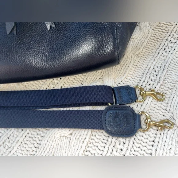 Blair Ritchey BB Voyager in Navy, Bright Blue Zipper, EUC - Picture 3 of 14